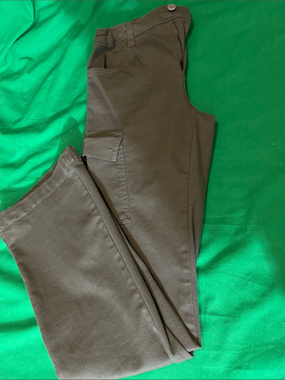 Men's Olive Green Utility Cargo Pants - Casual Everyday Wear
